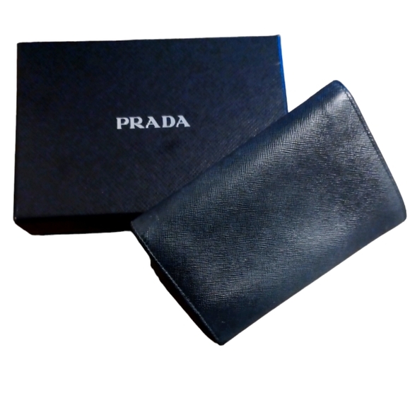🖤PRADA SAFFIANO LEATHER COMPACT WALLET - Picture 2 of 15
